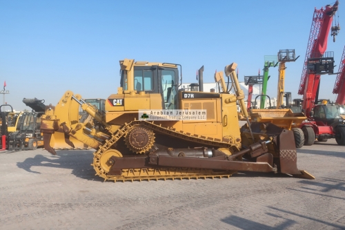 CAT-D7R-25061-8-www.al-quds.com