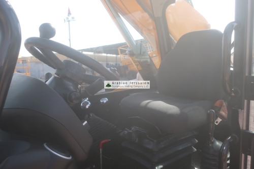 JCB-540-140-25461-12-www.al-quds.com